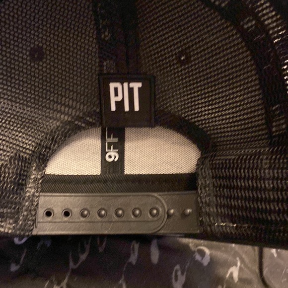 Pittsburgh New Era Hat - Picture 4 of 4